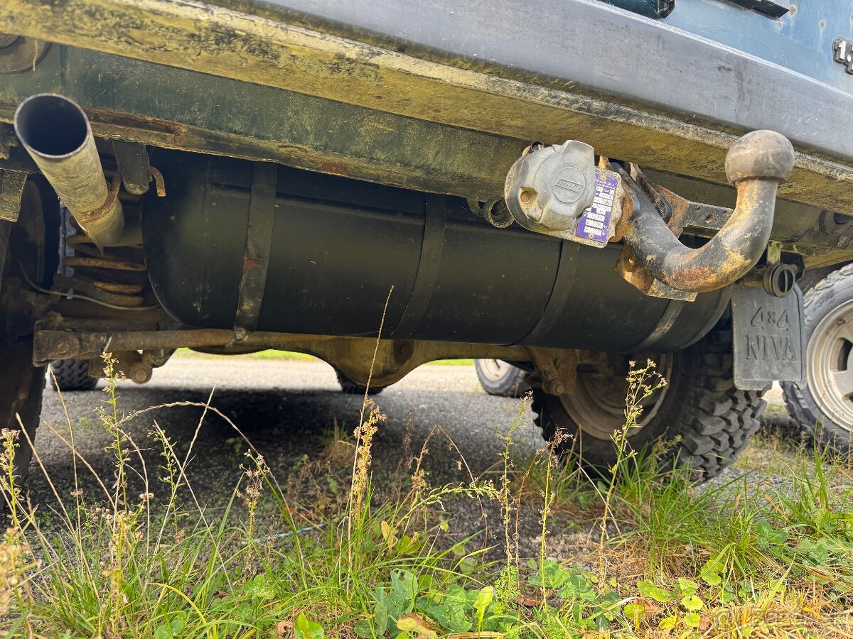 Predám Lada Niva 1.7i + LPG - 5