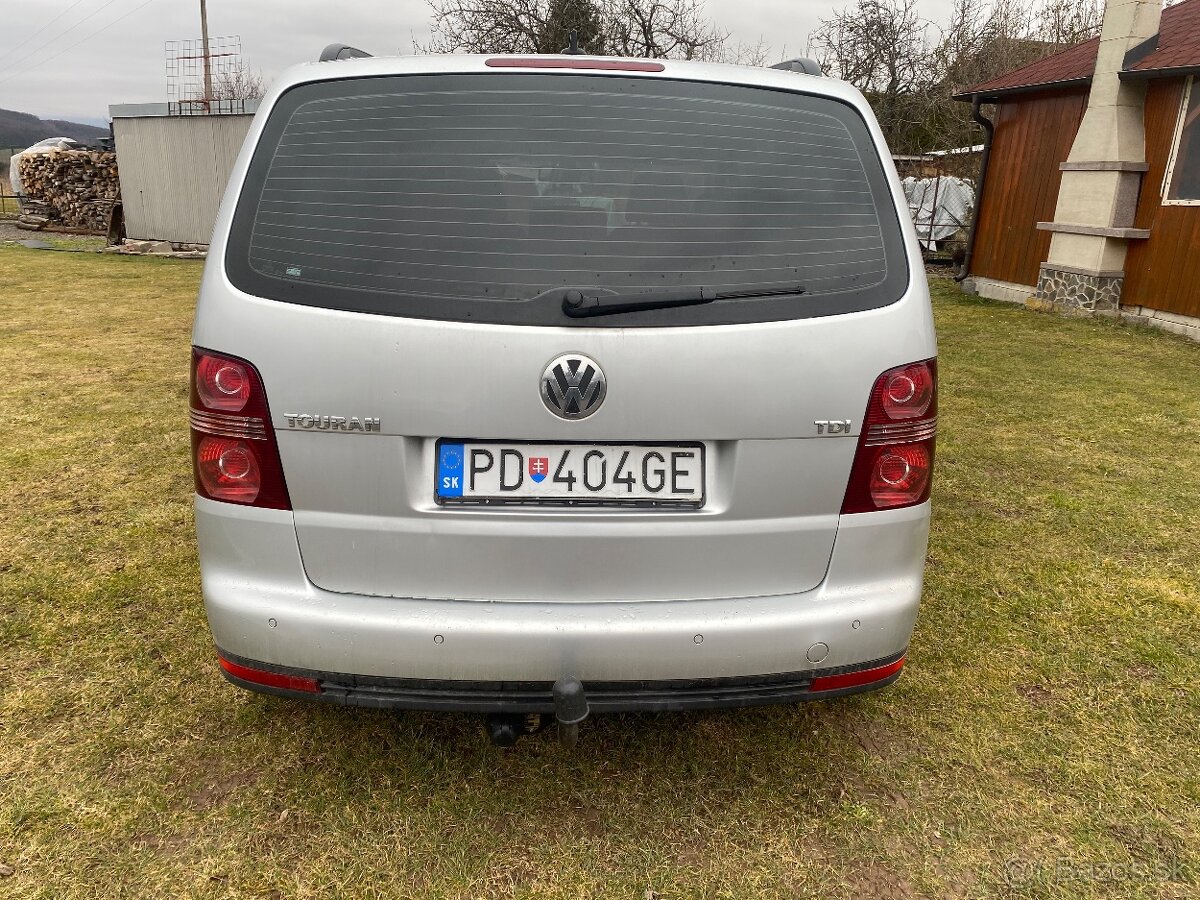 Predám vw Touran Facelift r 2007 1,9Tdi 77kw - 5