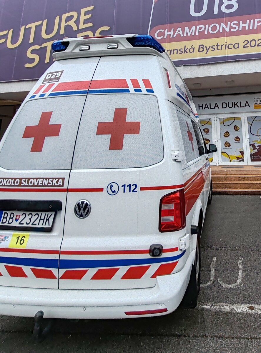 Predám sanitné vozidlo VW Transpoter 2,0 TDI - 5