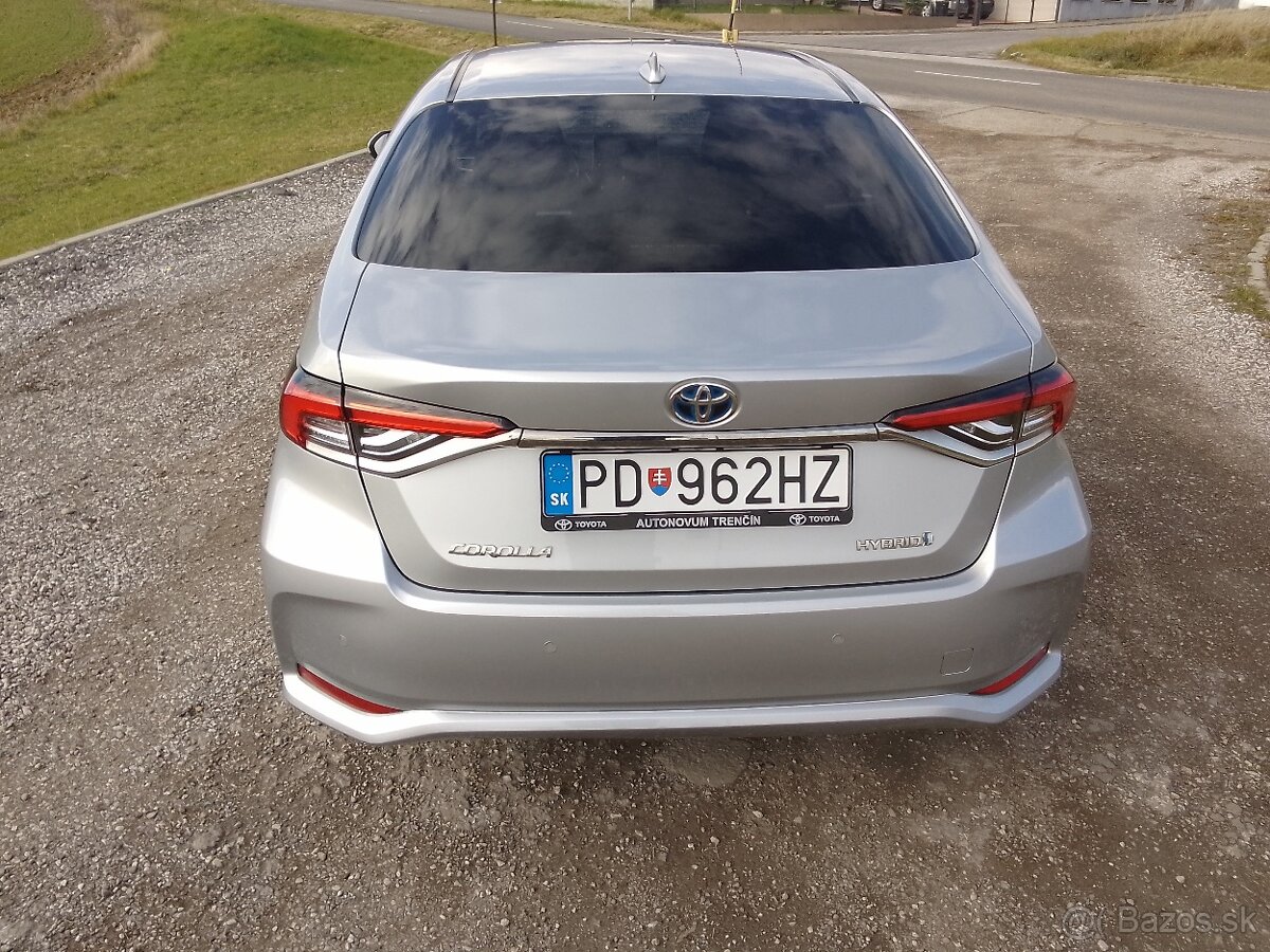 Toyota Corolla sedan, 1,8 hybrid, 09/2022, 46 000 km - 5