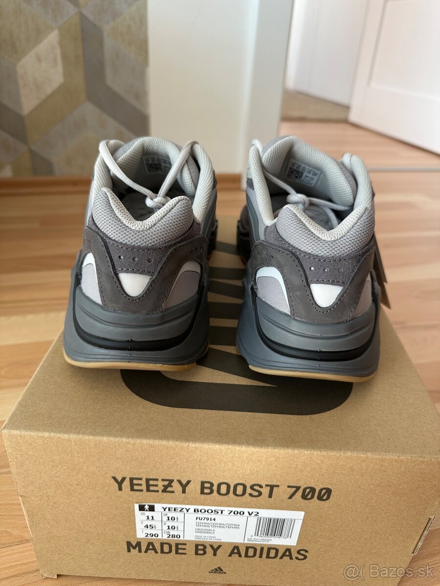 Yeezy Boost 700 V2 Tephra EU 45 1/3 - 5