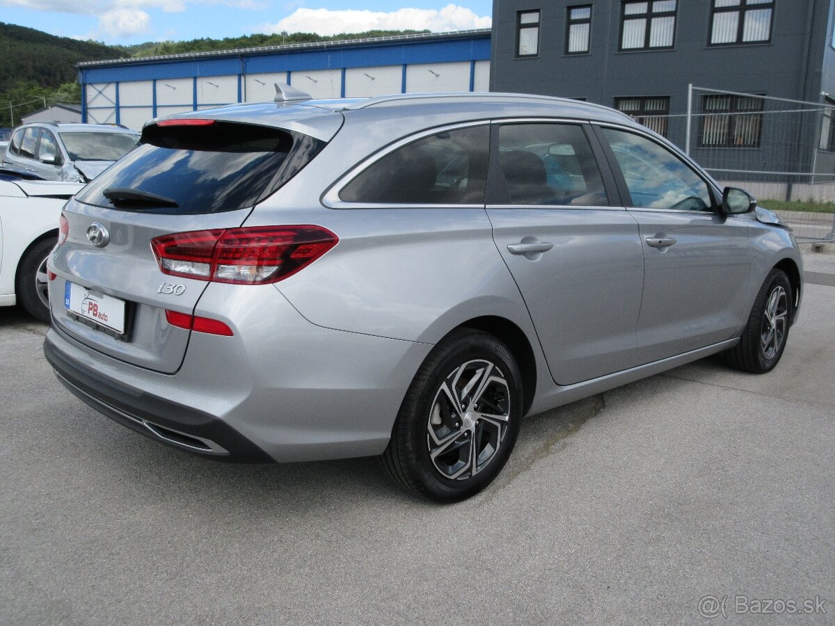 Hyundai i30 CW 1.5i CVVT Comfor - 5