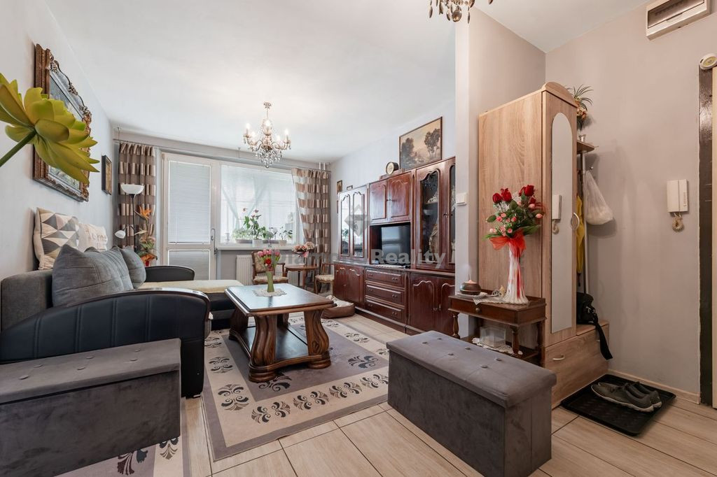 Ponúkam na predaj 3 izbový byt na Sídlisku Dargovských hrdin - 5