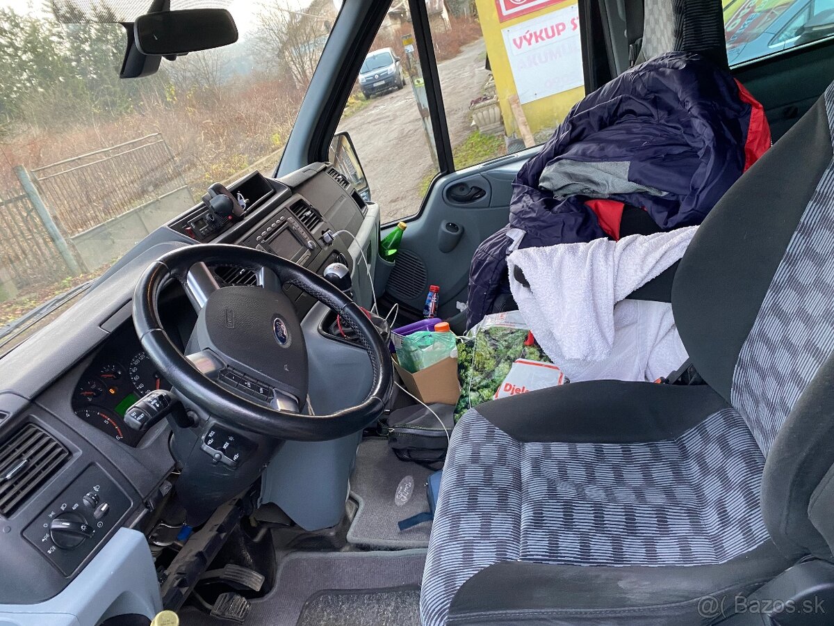 Predám Ford Transit Euroline 7-miest Webasto - 5