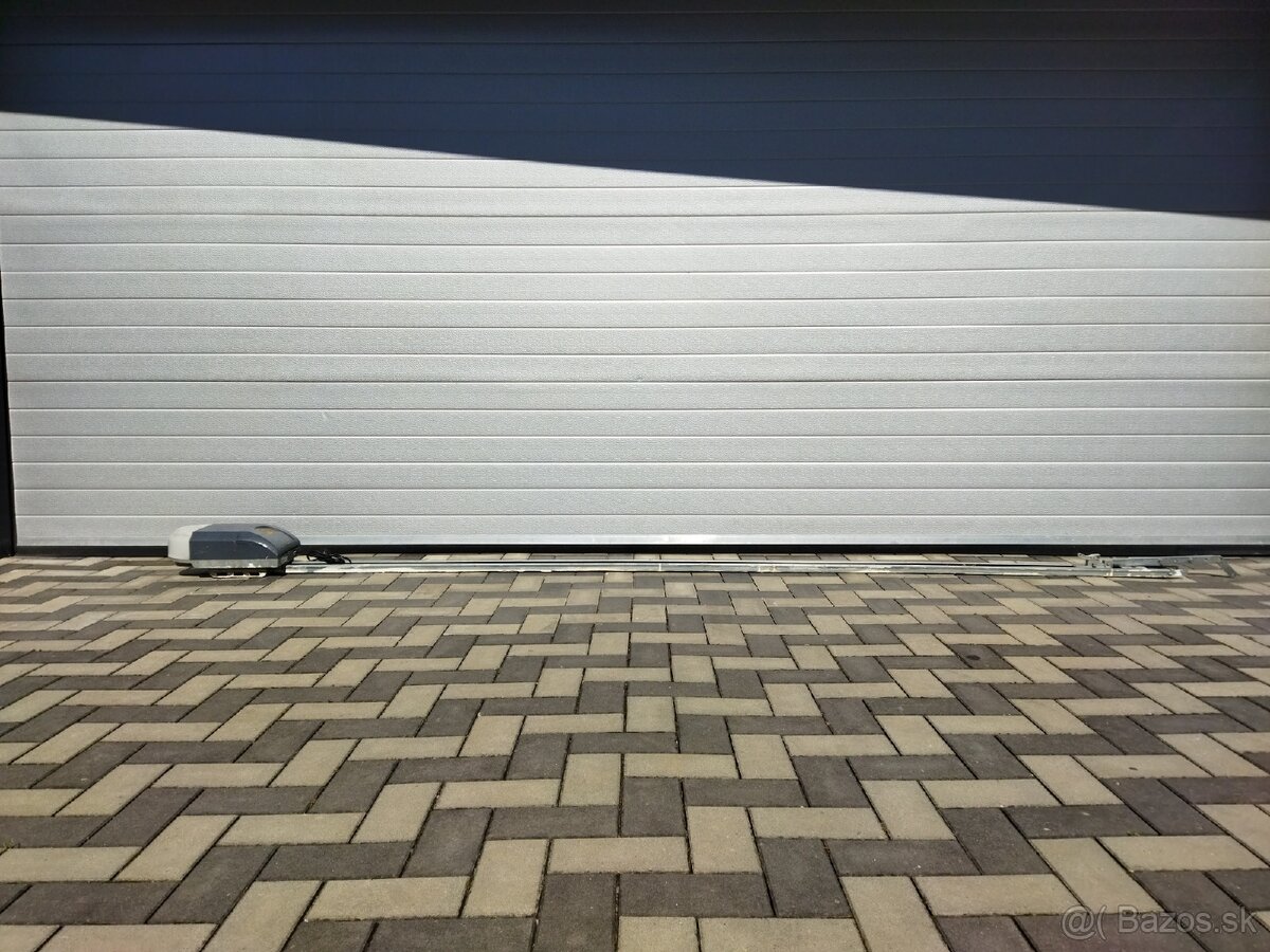 Pohon na garážovú bránu - 5