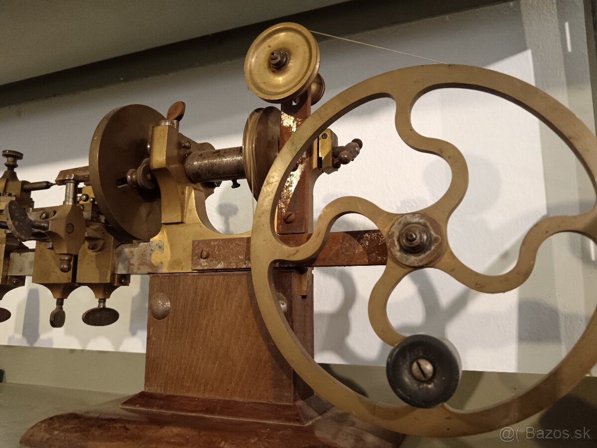 Starý sústruh na hodiny - 5