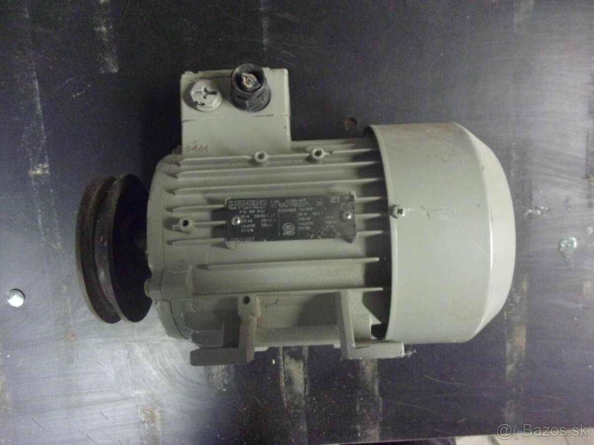 ELEKTROMOTOR Z MÍCHAČKY NA 220 V - 5