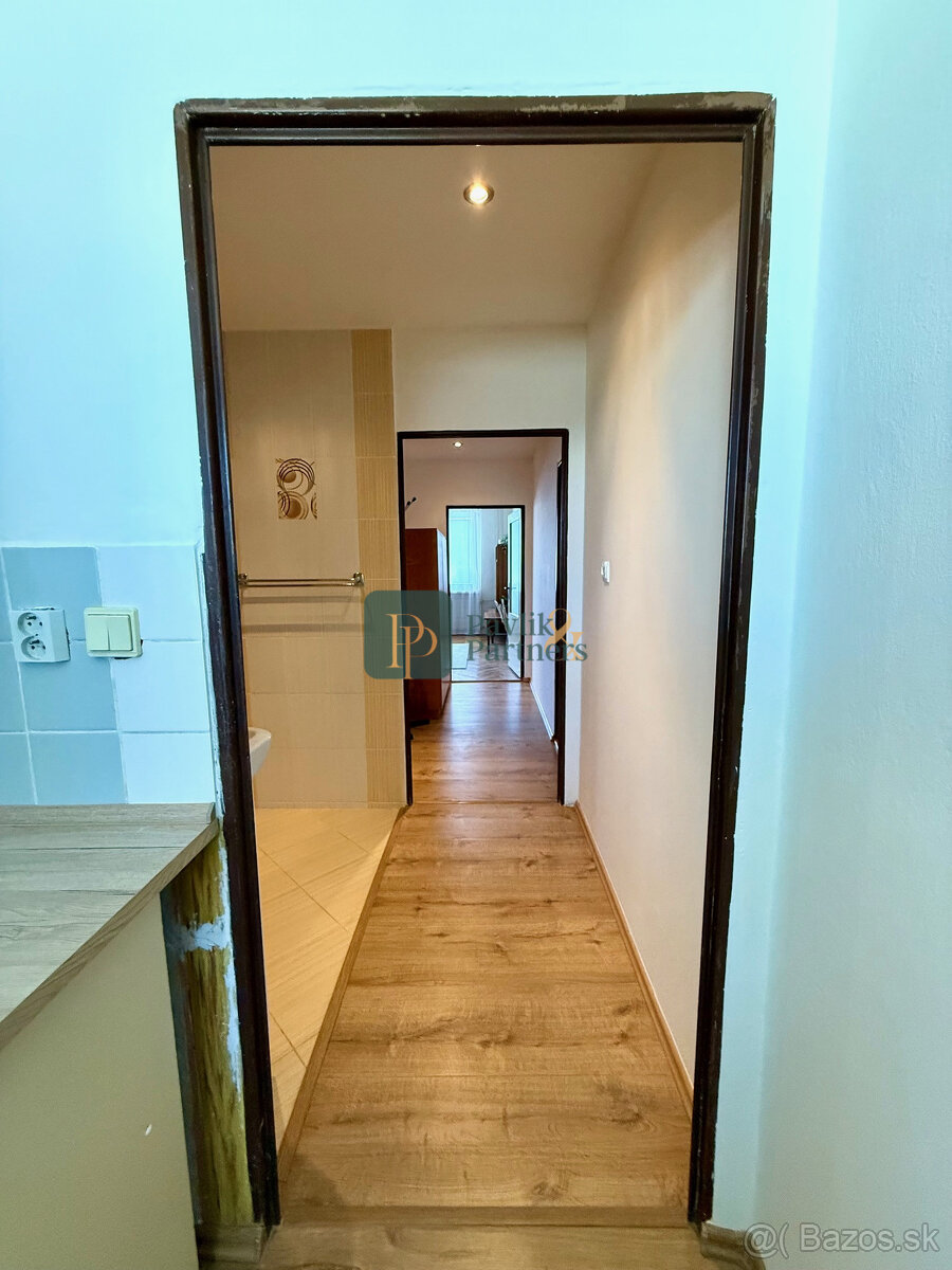 Predaj veľký 2 izbový byt, čiastočná rek., šatník, Chrenová - 5