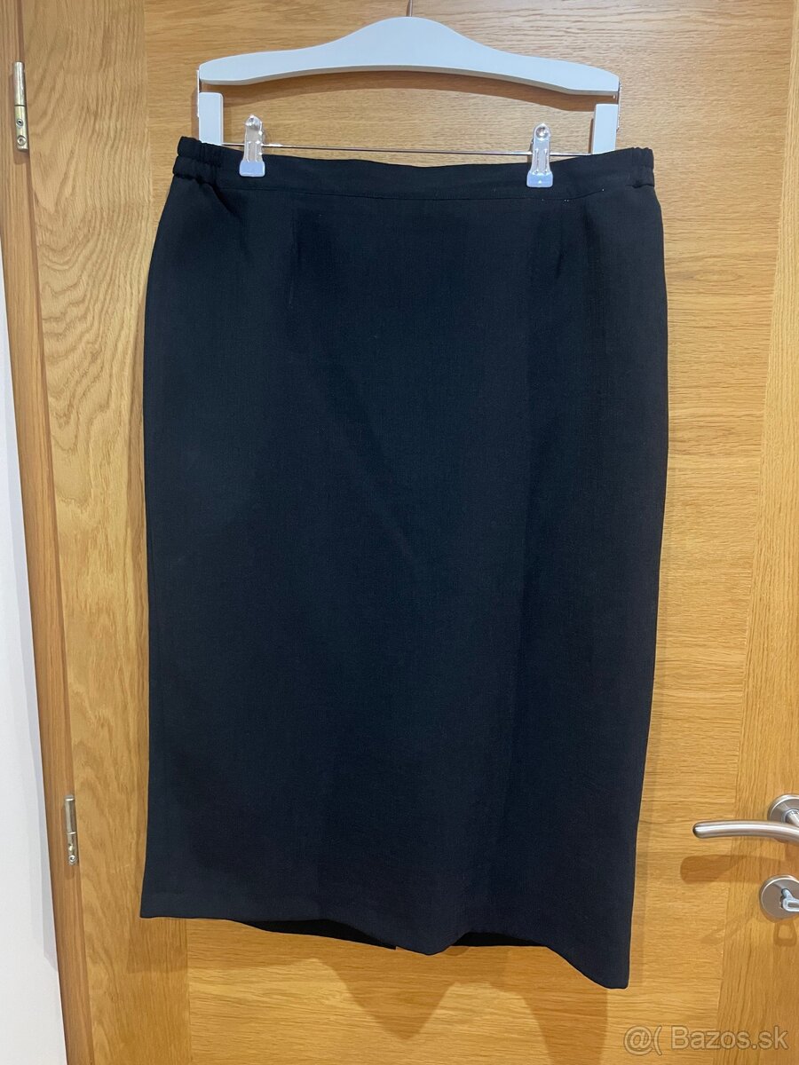 Čierny dámsky kostým - 5