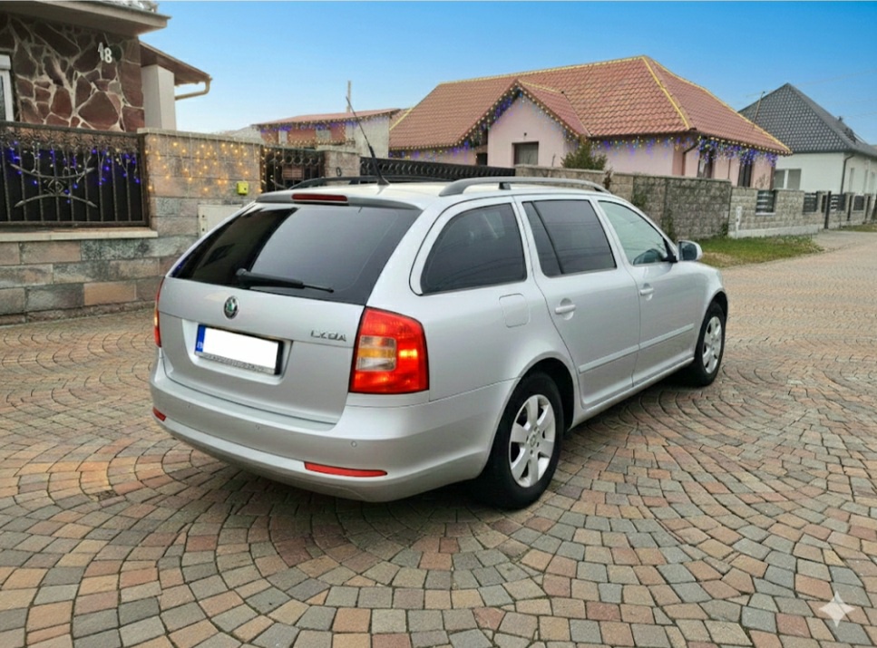 Škoda Octavia II FACELIFT Combi TDI 77KW - 5