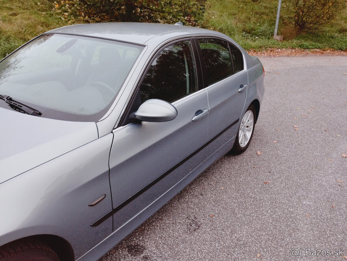 BMW E90 325i 6A/T xDrive (2008) - 5