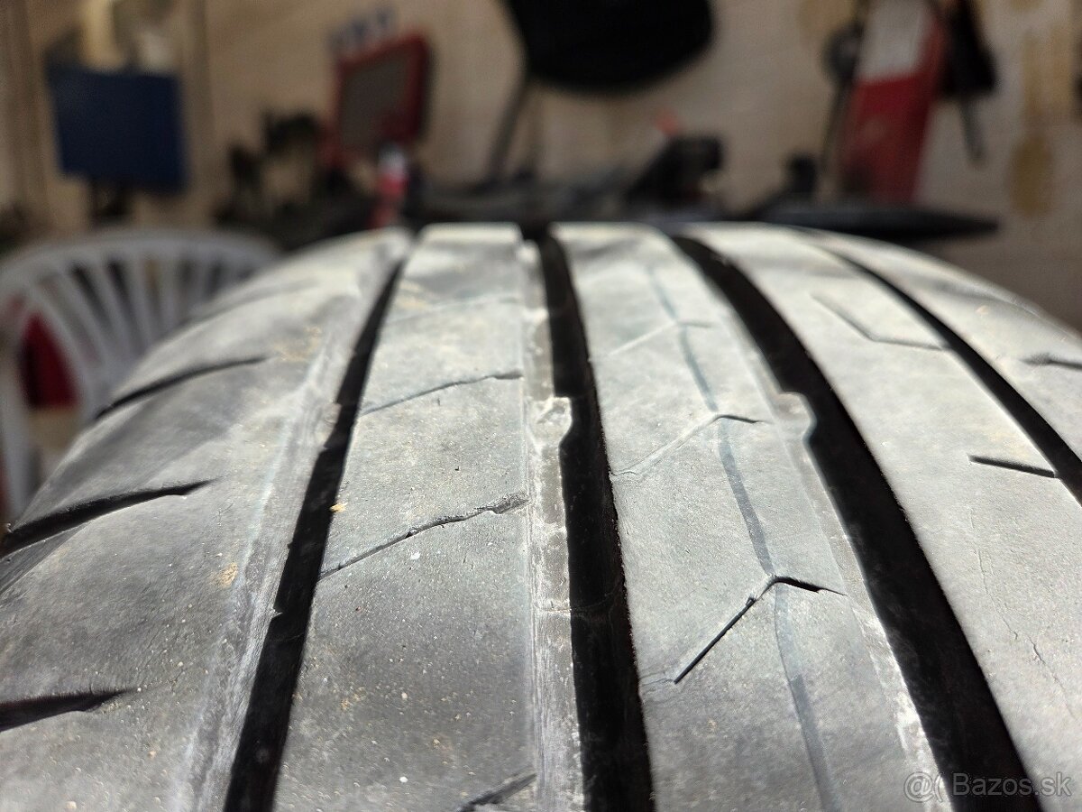 Čierne Elektróny Brock RC32 R16 + pneu - 5