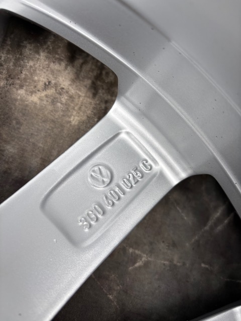 Originál Alu kola VW Passat B8 215/55/17 TOP STAV - 5