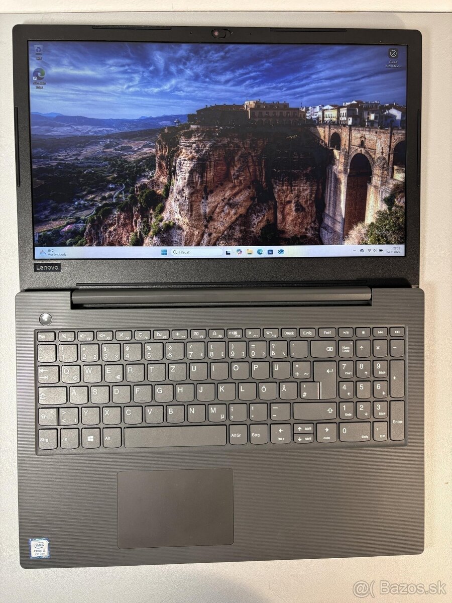 #043 - Lenovo 15.6/i3 7020U/20GB RAM/SSD/Win11 - 5