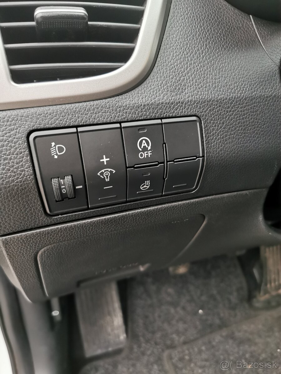 Predám Hyundai i30 1,4i MPI DOHC CVVT Family - 5