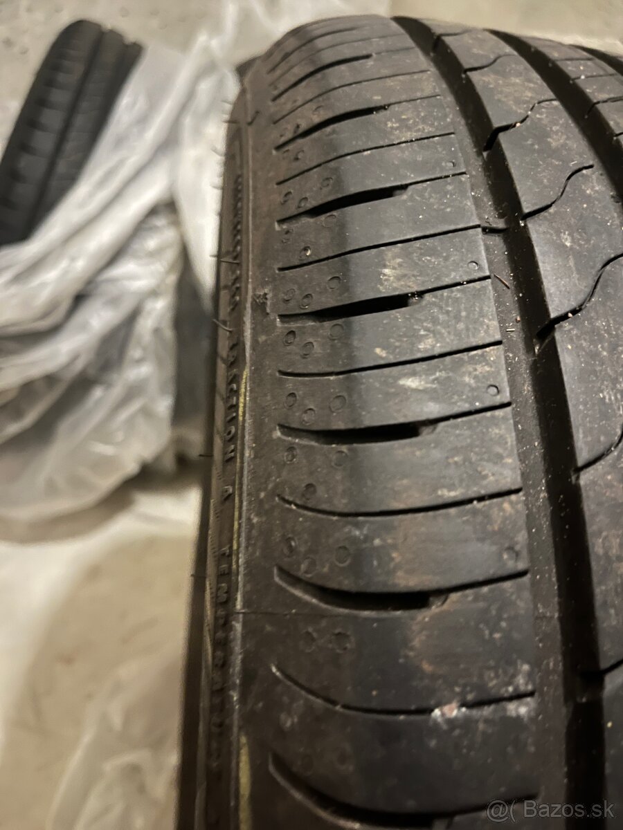 Letné pneu Goodyear efficientgrip performance2 215/55 r17 - 5