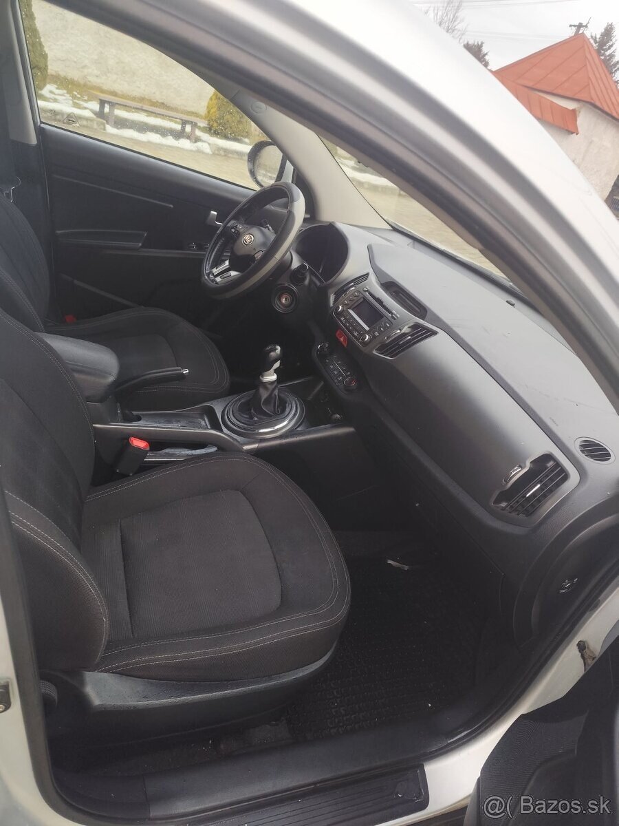Kia sportage 1.7crdi rv2012 - 5
