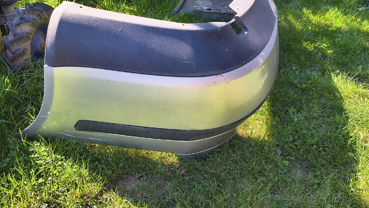 Predám zadný nárazník škoda Octavia 2 - 5