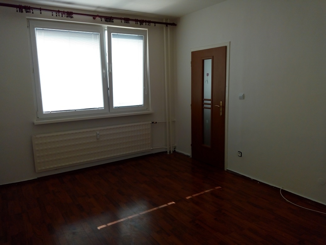 Prenajmeme 1 izbový v NZ, na sídlisku JUH - 5