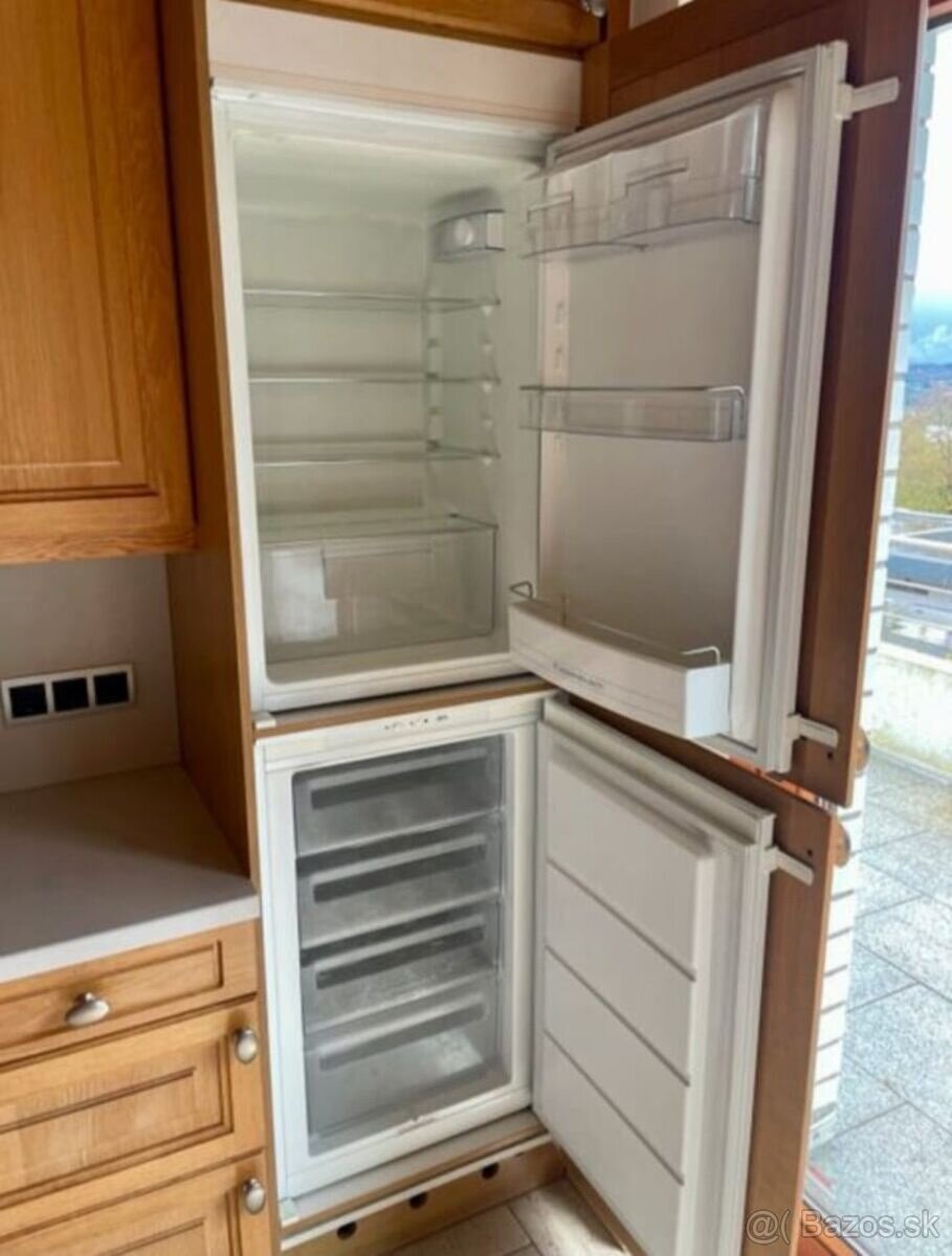 Kuchyně světlý dub masiv s vestavěnými spotřebiči,5684 - 5