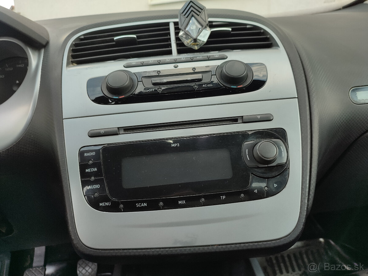 Predám SEAT ALTEA XL 4x4 - 5