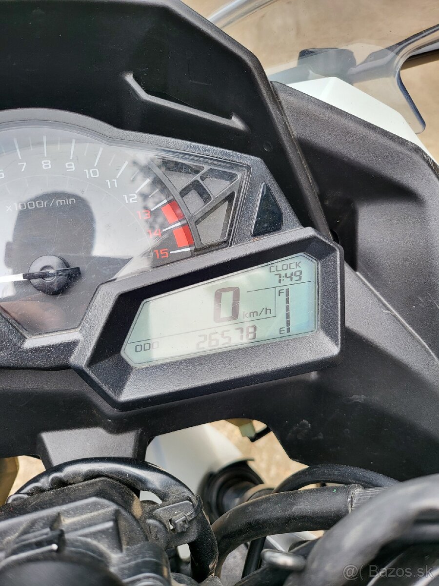 Kawasaki Ninja 300, A2
- 5