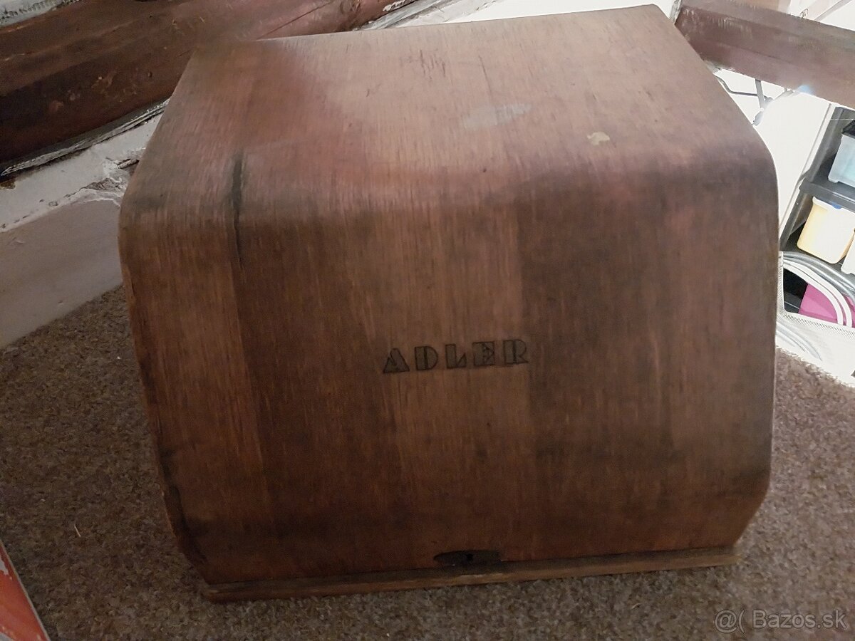 Adler ,stary pisaci stroj.1943 - 5