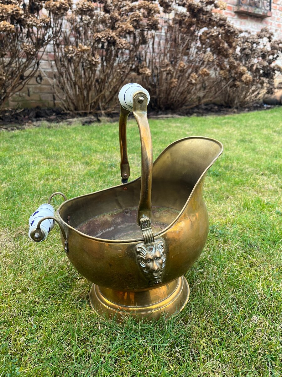 Staré nádoby na kvety - 5