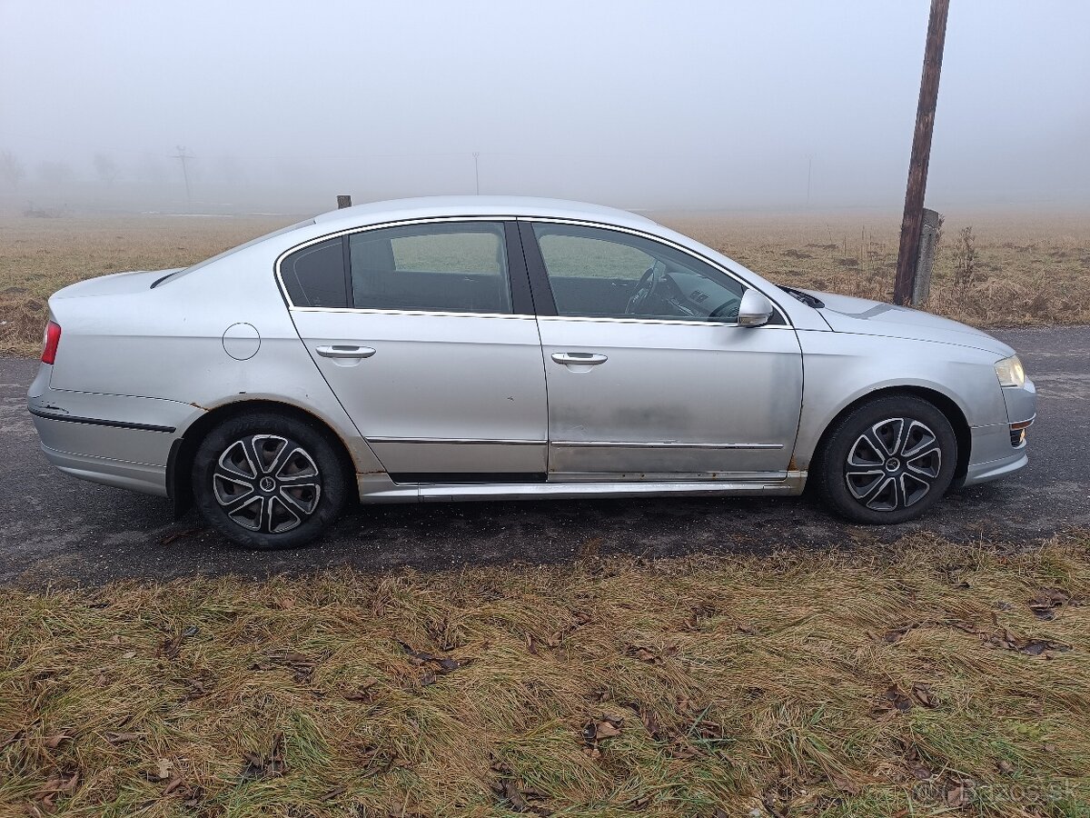 VOLKSWAGEN PASSAT B6 - 5