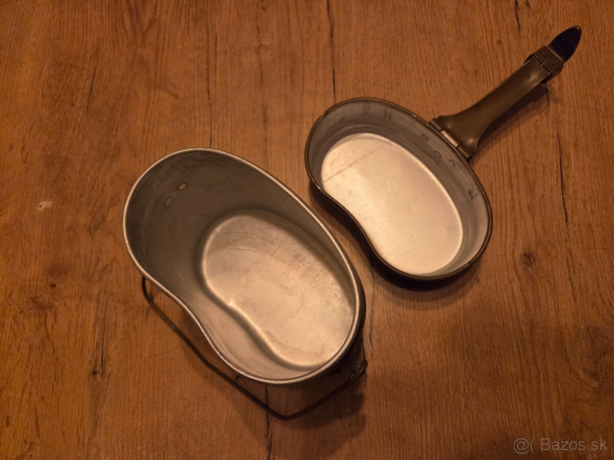 Vojenská fľaša a ešus - 5