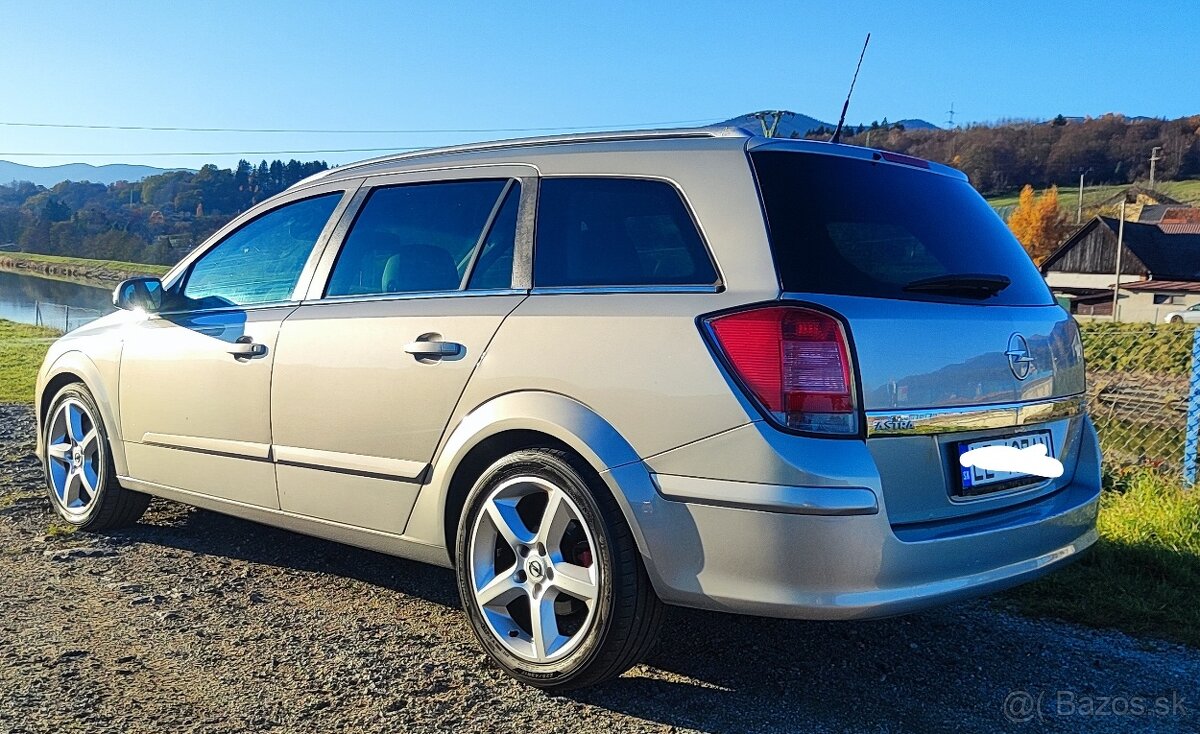 Opel Astra SW 2005 - 5