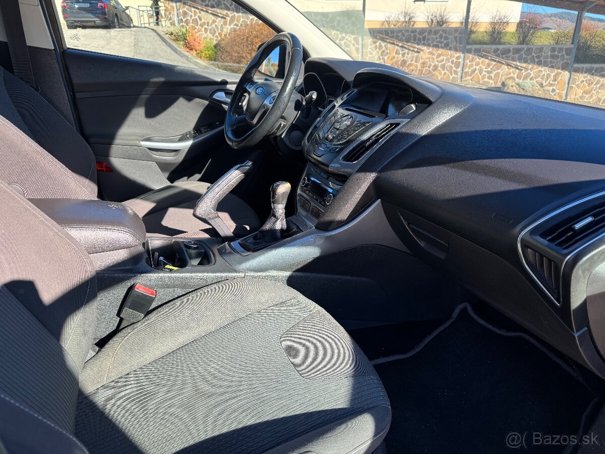 Ford Focus kombi 1.6 92KW RV2013 - 5