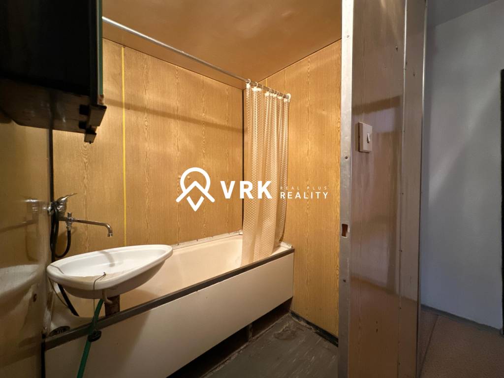 2 IZBOVÝ BYT, KOŠICE - SÍDL. DARGOVSKÝCH HRDINOV - FURČA - 5