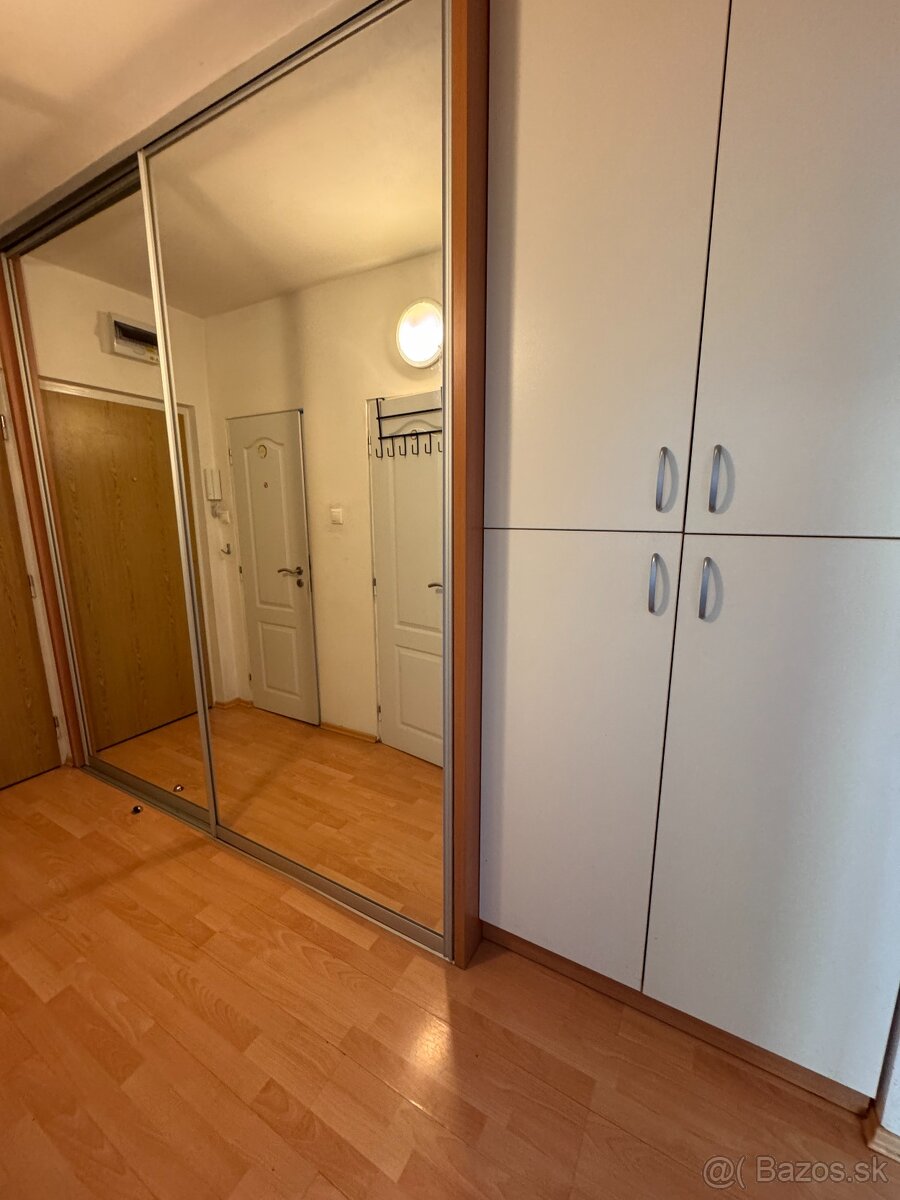 Dvojizbový byt s balkónom na Mládežníckej ulici - 5