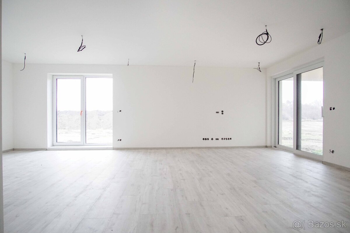 4-izbová novostavba rodinného domu s terasou, Nesvady, 540m2 - 5