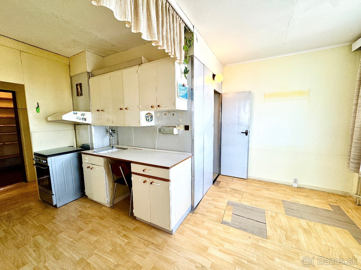 2- IZBOVÝ BYT - STREĎANSKÁ - 5
