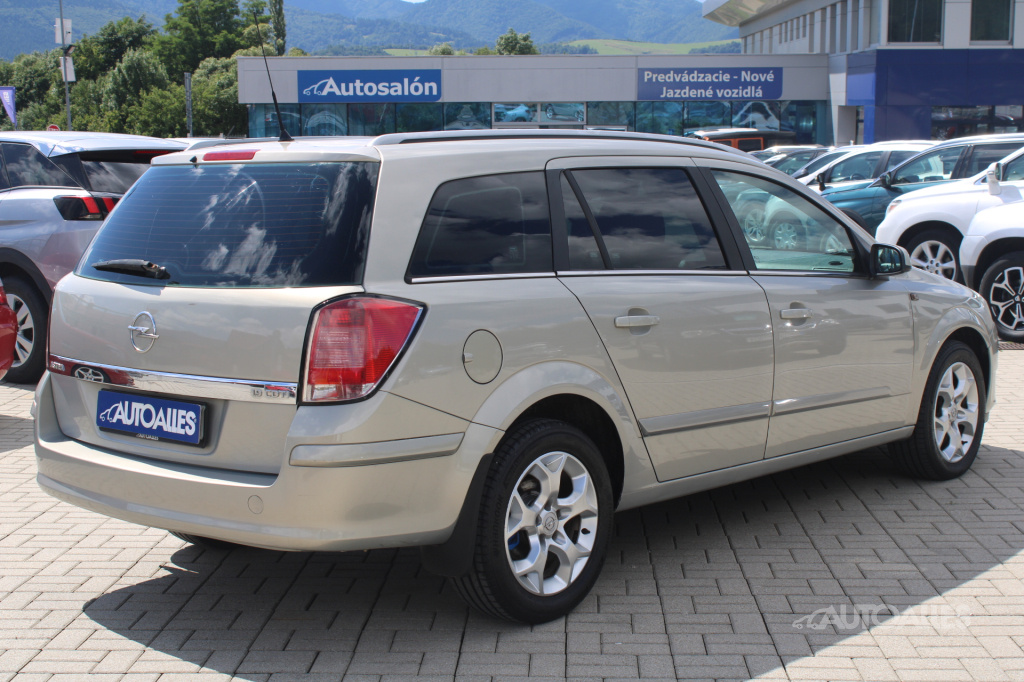 Opel Astra Caravan 1,9CDTi 88 kW - 5