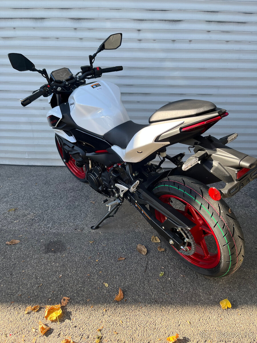 Kawasaki Z500 SE - 5