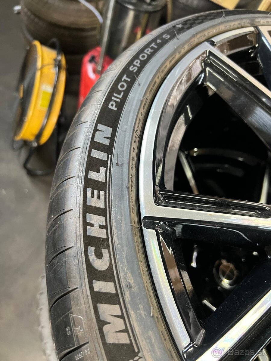 Letne pneumatiky michelin 255/35R19 - 5