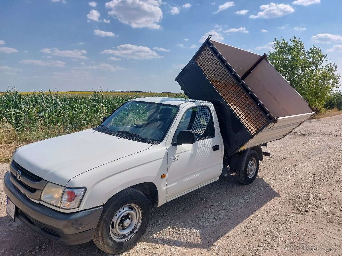 TOYOTA HILUX 3-STRANNÝ VYKLÁPAČ