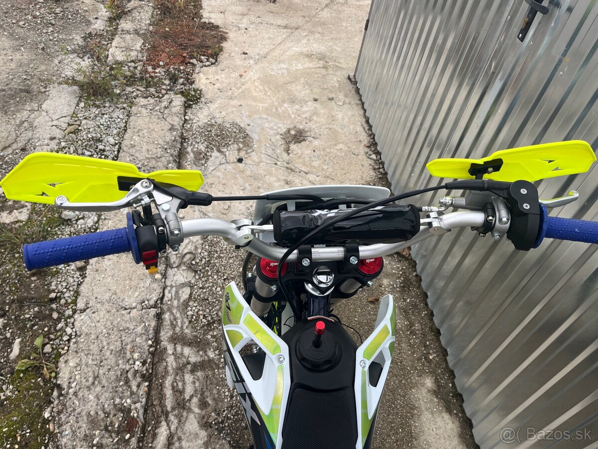 Kvalitny športovy pitbike asix xb27 125cm3 14/12