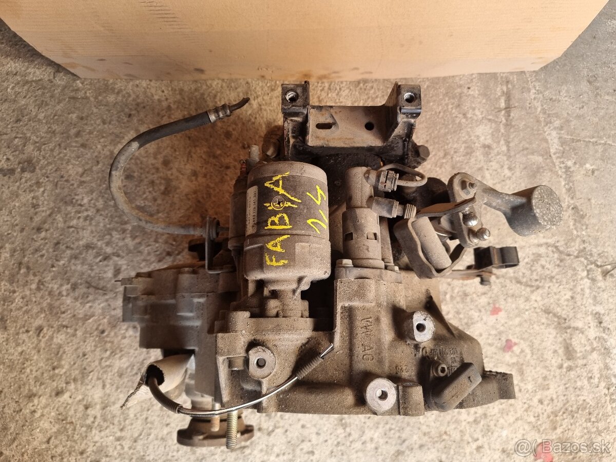 škoda fabia-prevodovka 1,4 MPi 44 KW kod AZF - 5