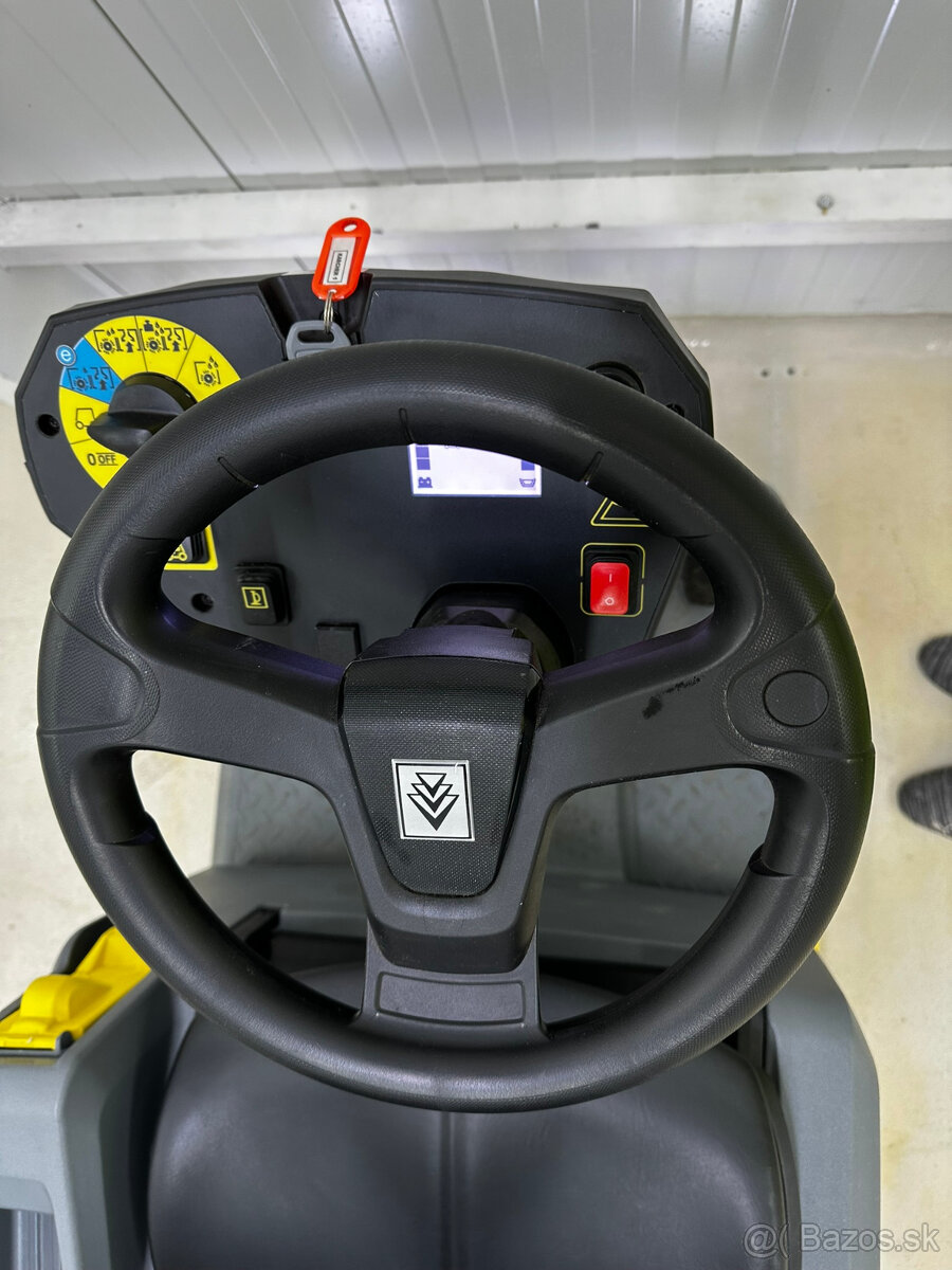 Podlahový automat - čistiaci stroj Karcher B110R - 5