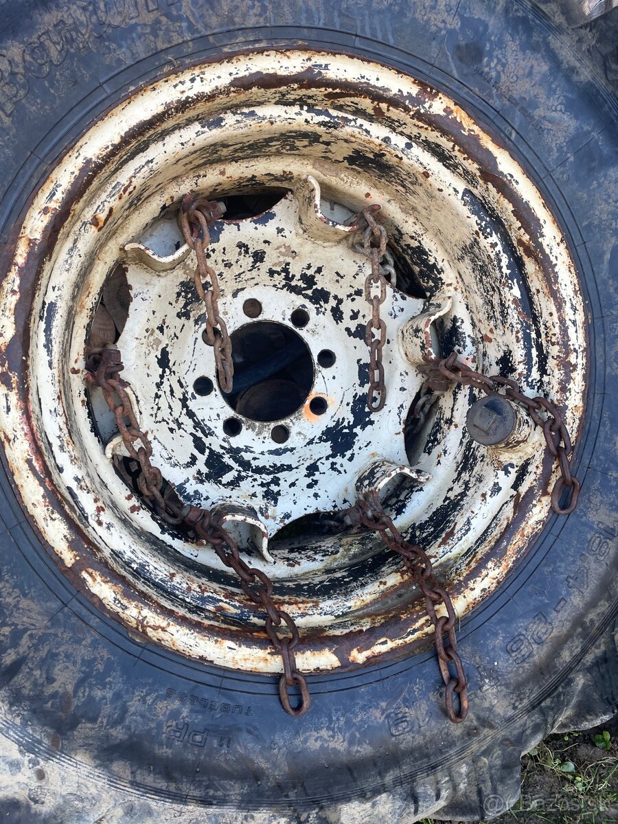 Predám kolesa a reťaze na Zetor - 5