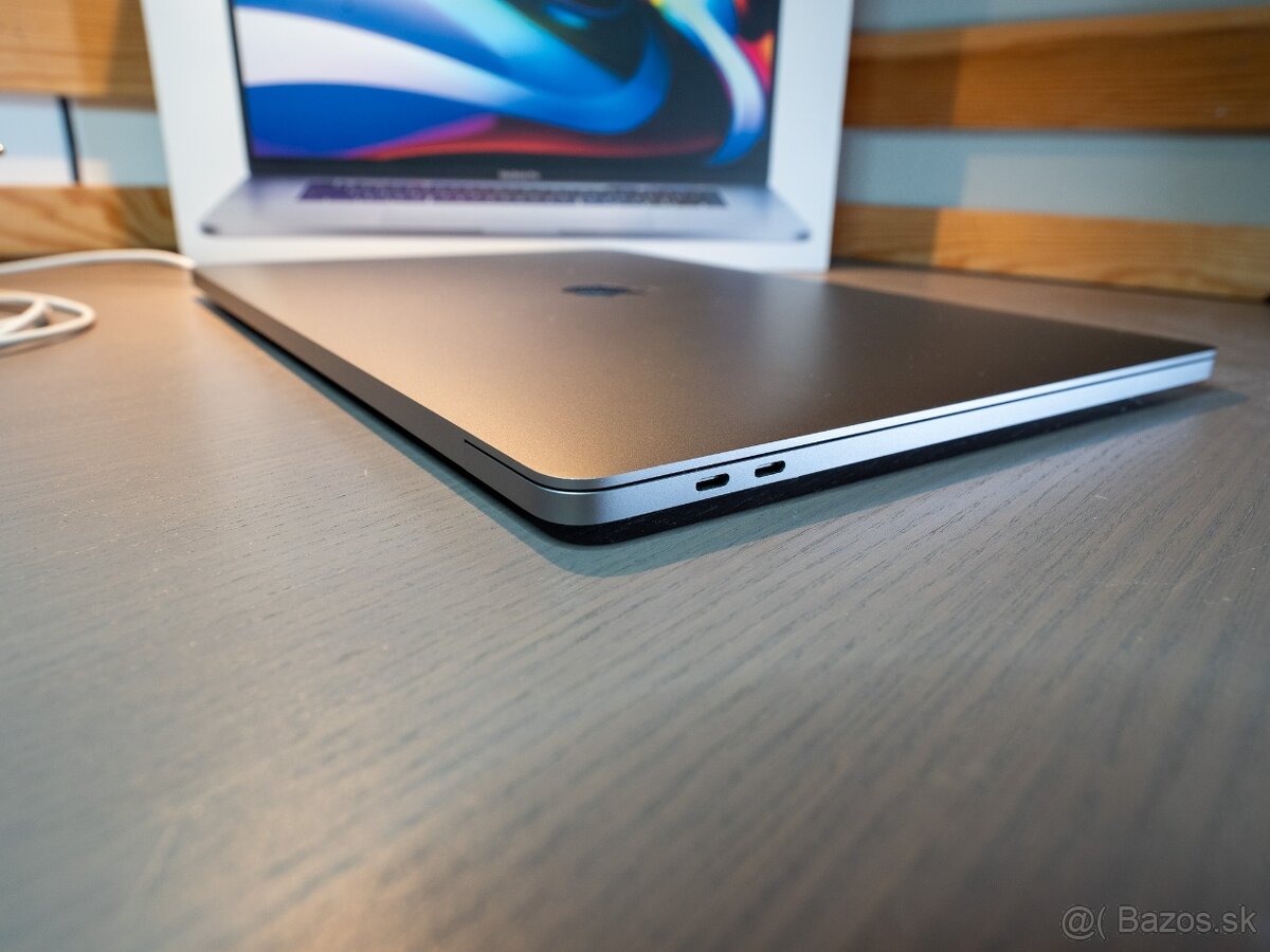 P: MacBook Pro 16" SK i7 6core 2,6GHz 16GB RAM 512GB SSD - 5