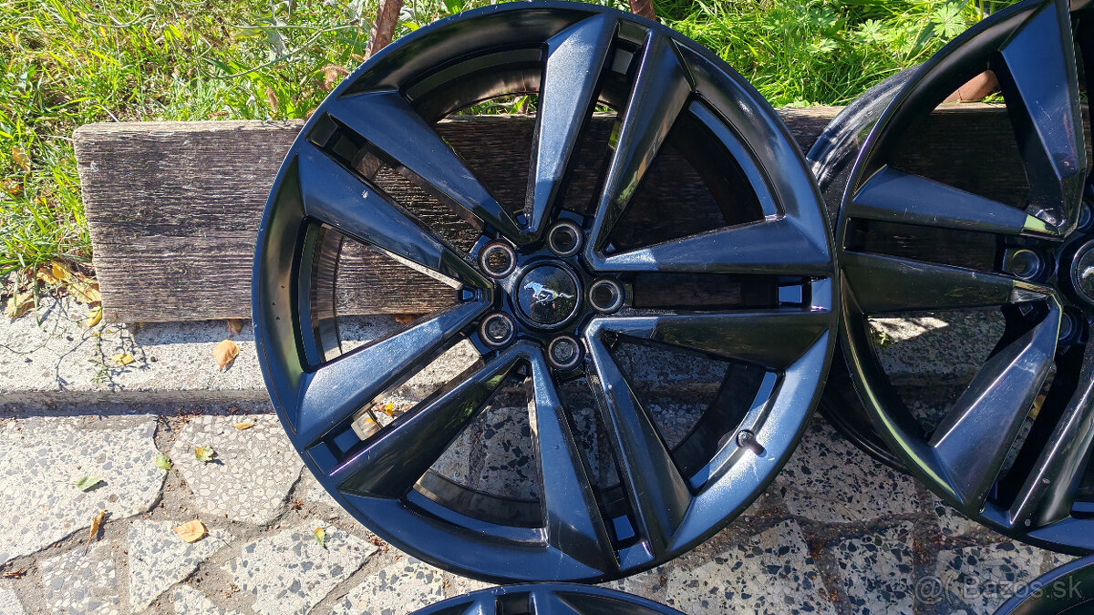 5x114,3 R19 --- FORD MUSTANG - 5