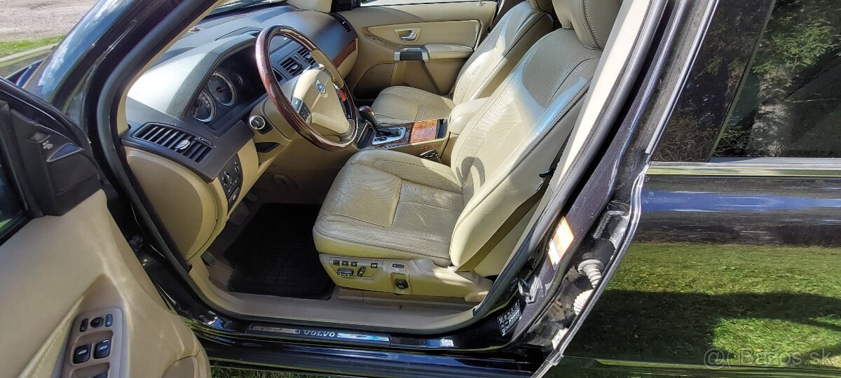Predám Volvo XC90 Executive 7 miestne - 5