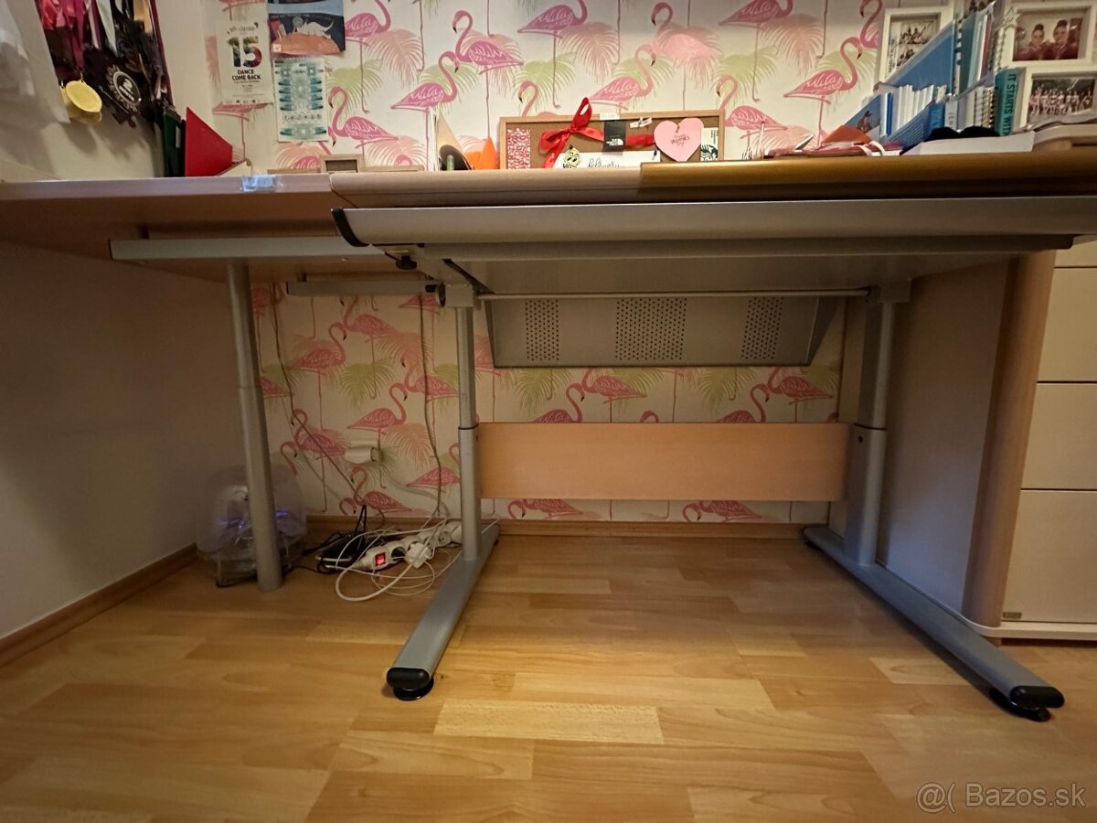 Nastaviteľný písací stôl a stolička - 5