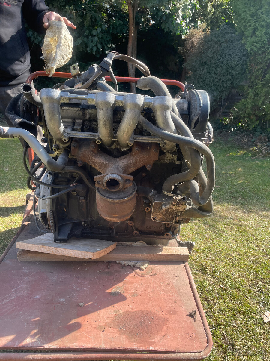 🚗 Predám motor Peugeot / Citroën 1.9 D - 5