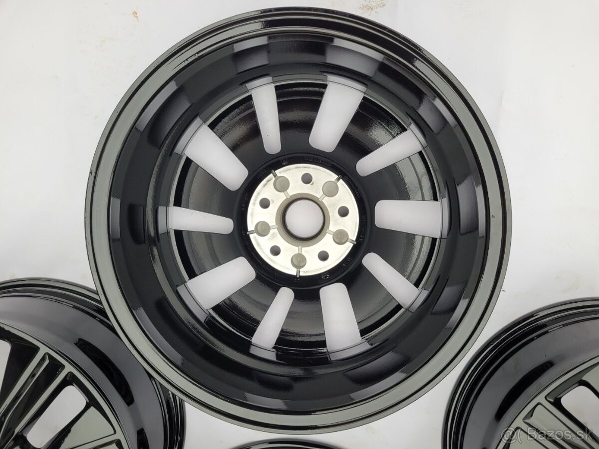 Sada kol Volkswagen T7 Multivan R17 Dundrod - 5